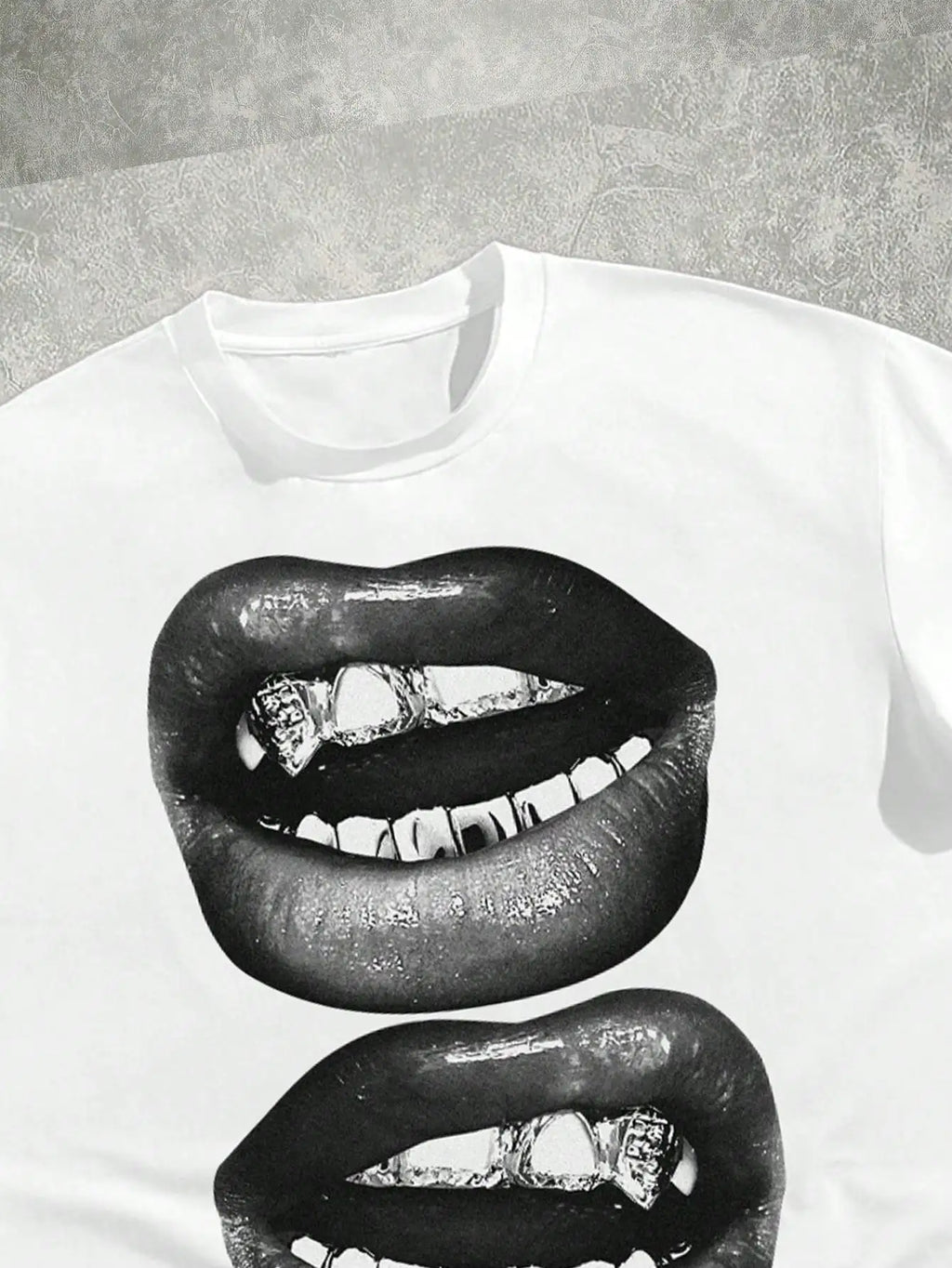 Graphic Tee 'Teeth'
